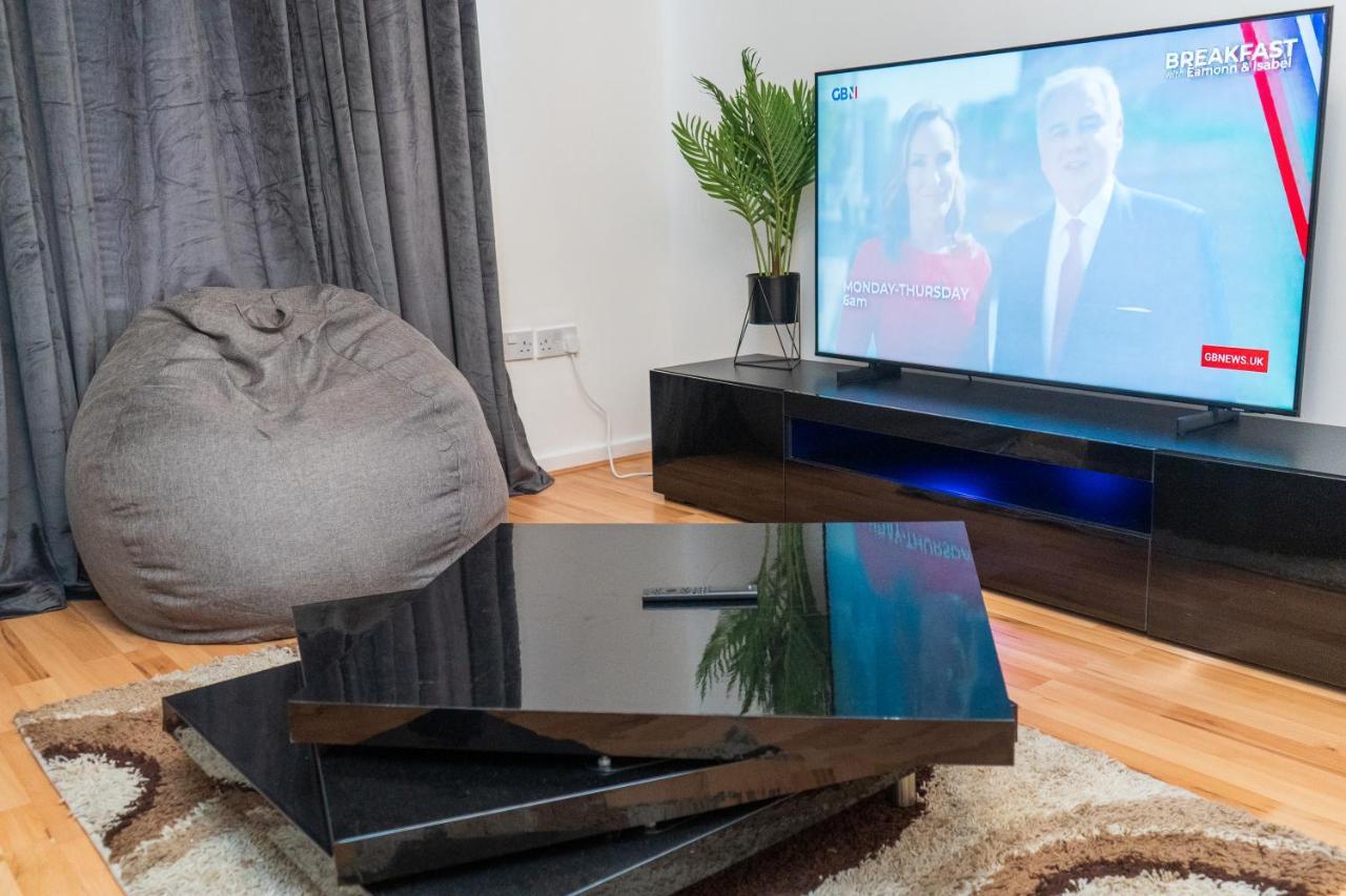 Cosy 2 Bed With Parking Near Piccadilly, Etihad Stadium And Coop Live Sleeps Up To 5 Villa Manchester Exterior photo